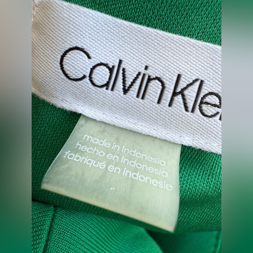 CALVIN KLEIN Green Pleated Scuba Fit & Flare Dress - 4 LNC - Picture 4 of 4